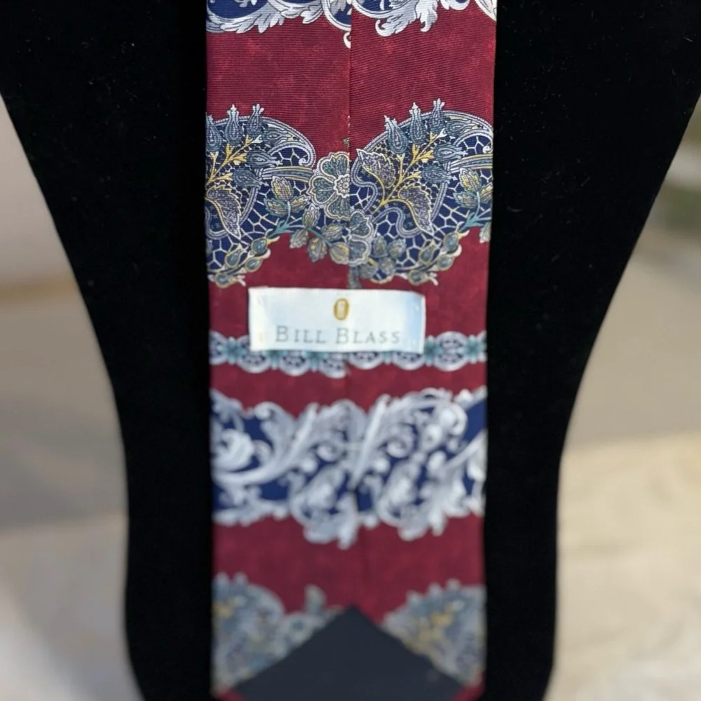 Bill Blass‎ Baroque-inspired botanical border pattern men’s tie. Burgundy, navy.